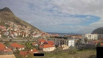 Der Panoramablick ist auf das Machico-Tal und das Meer - Portugal